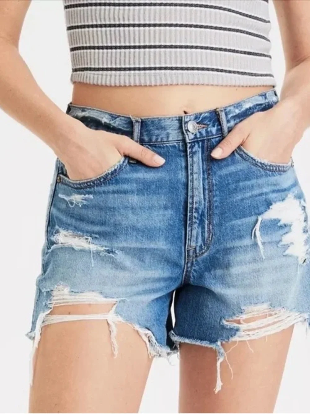 American Eagle Highest Rise 90’s Boyfriend distressed Jeans Shorts